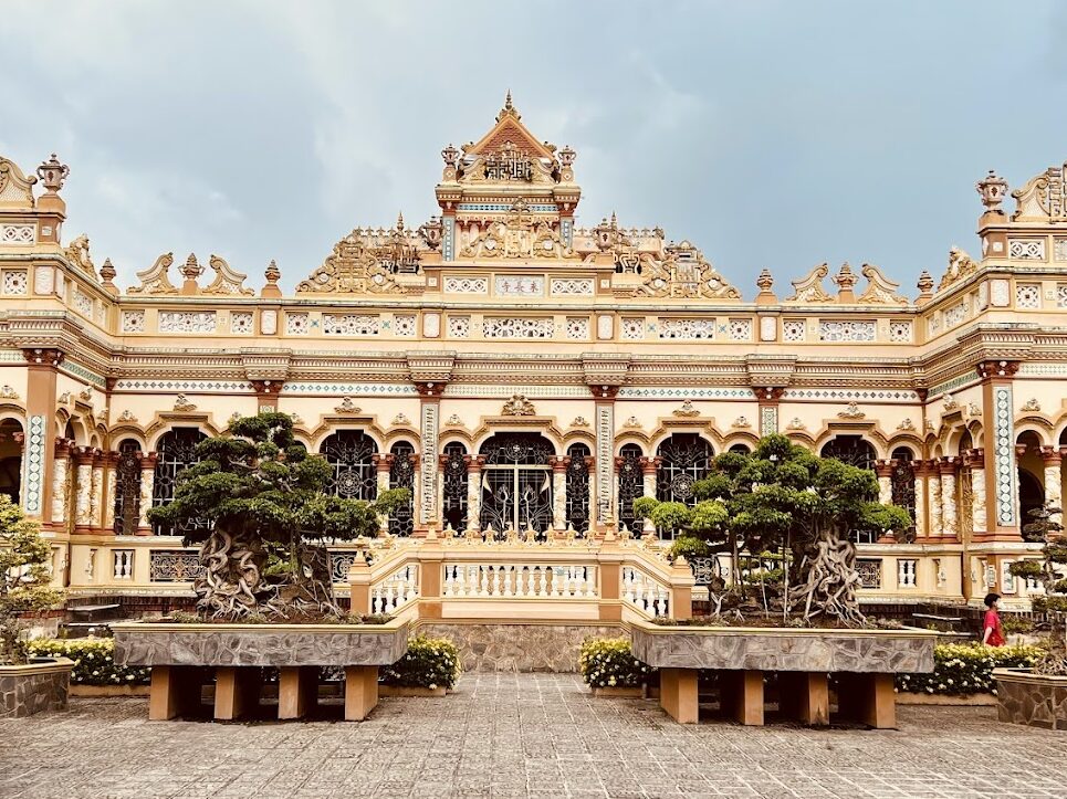 Front view of Vinh Trang Pagoda in My Tho, Tien Giang.